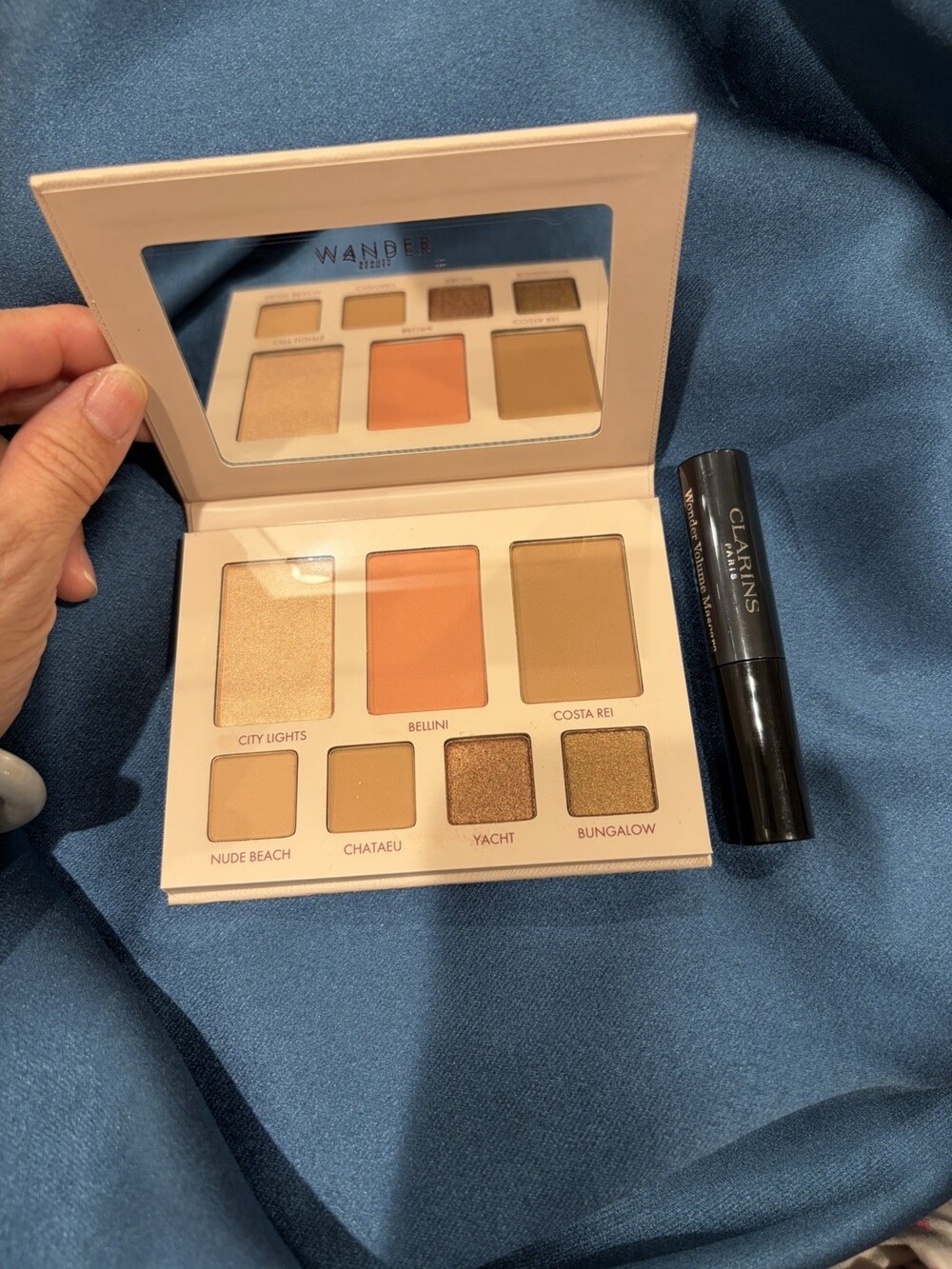 Bundle of Clarins mascara & Wander Beauty Getaway Eye & Face Palette Island Hop